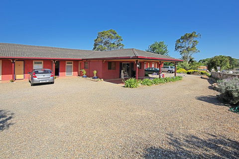 Milton Village Motel - Australian Directory 2