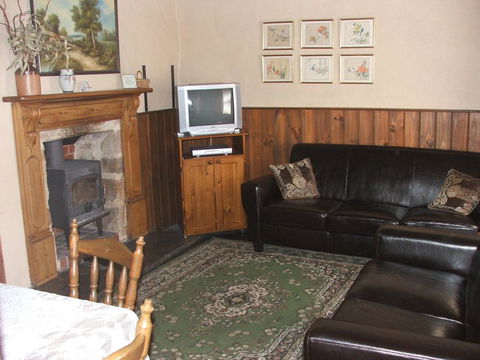 Mintaro Hideaway - Australian Directory 3