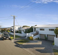 Minutes walk to Peregian Beach and surf - Unit 1/28 Pelican Street - Australian Directory