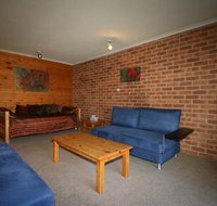 Misty Gables 2/24 Townsend Street