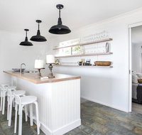 Mitchell Pde 64 Mollymook - Australian Directory