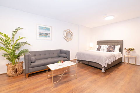 MLB48-Sydney Harbour Stunning View Studio With Free Parking - Australian Directory 1