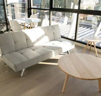 Modern Light-Filled 1 Bed in South Melbourne