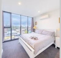 Modern Luxury 3 Bedroom Apartment with Sea Views - Australian Directory