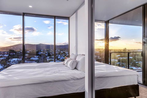 Modern, Carefree Living Style APT In Toowong&View - Australian Directory 1