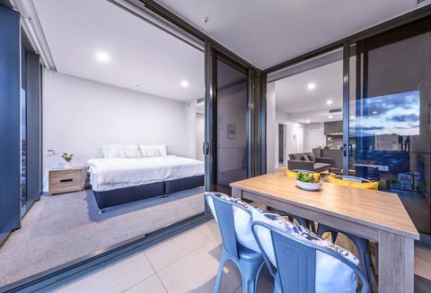 Modern, Carefree Living Style APT In Toowong&View - Australian Directory 2