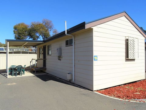 Moonta Bay Cabins - Australian Directory 1