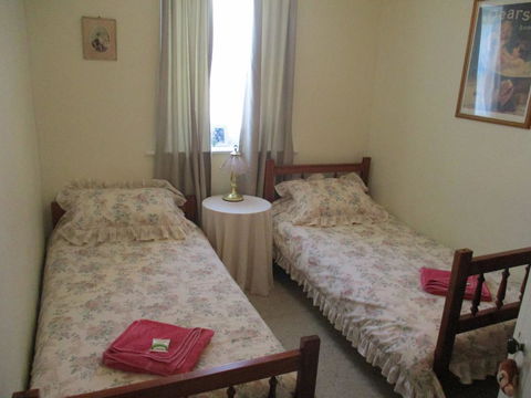 Morse Cottage - Australian Directory 1