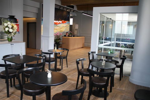 Mrs Banks Hotel - Australian Directory 2