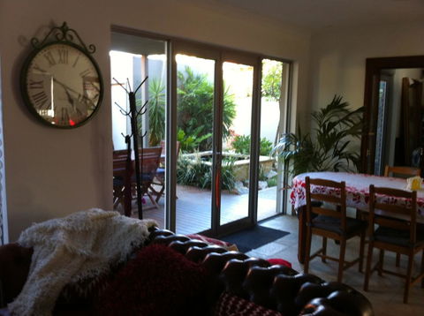 Mt Lawley Garden Apartment - Australian Directory 1