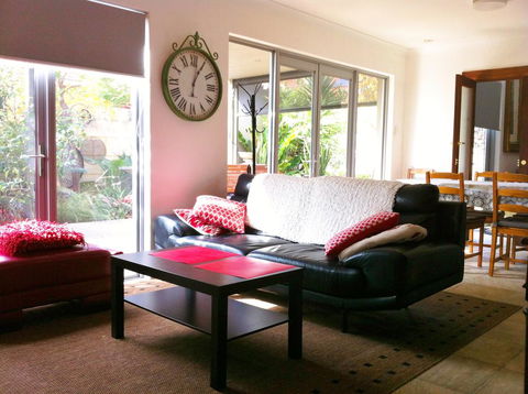 Mt Lawley Garden Apartment - Australian Directory 0
