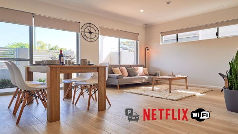 Murdoch Hospital & Uni - Netflix & WiFi - - Australian Directory 0