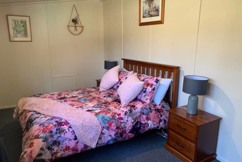 Murray's Farm Cottage - Australian Directory 2