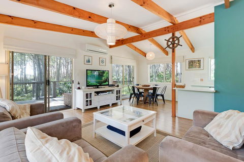 Mystery Bay Retreat - Australian Directory 1