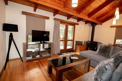 Mystic View Cottage - Australian Directory 1