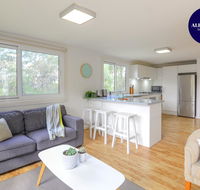 NATURE LOVERS DREAM // FIREPLACE //ACCESS TO HIKES - Australian Directory