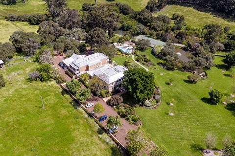 Grand Mercure Basildene Manor - Australian Directory 14