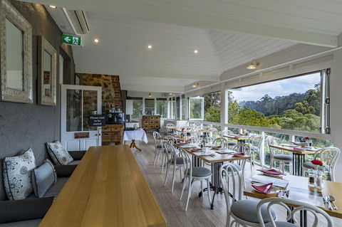 Grand Mercure Basildene Manor - Australian Directory 9