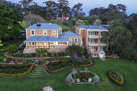 Grand Mercure Basildene Manor - Australian Directory 0