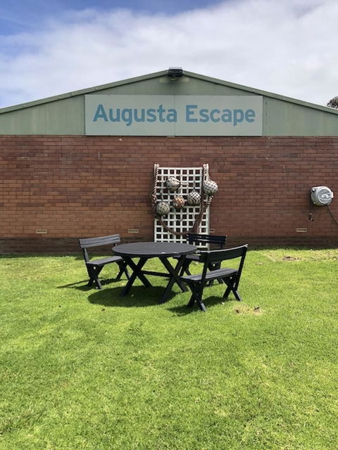 Augusta Escape Holiday Units - Australian Directory 29