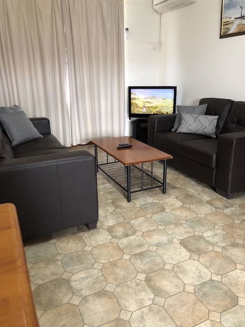 Augusta Escape Holiday Units - Australian Directory 20