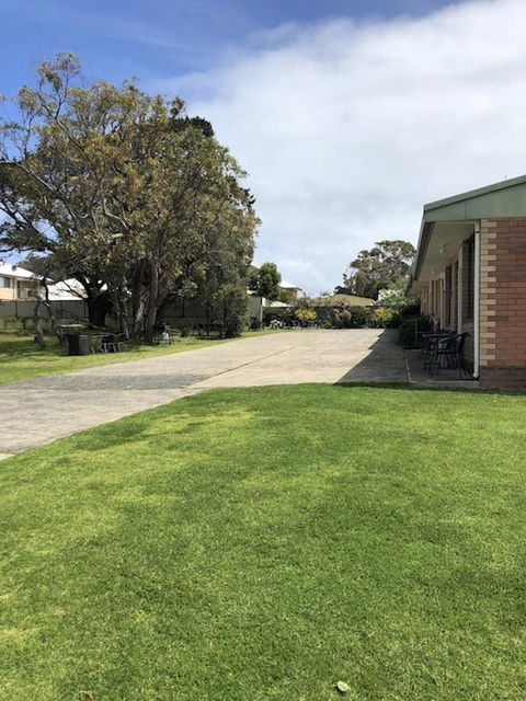 Augusta Escape Holiday Units - Australian Directory 31