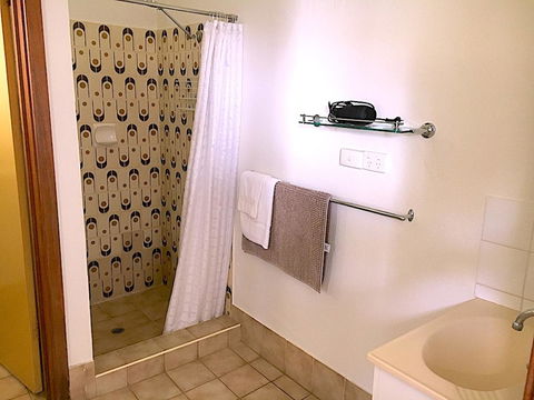 Augusta Escape Holiday Units - Australian Directory 33