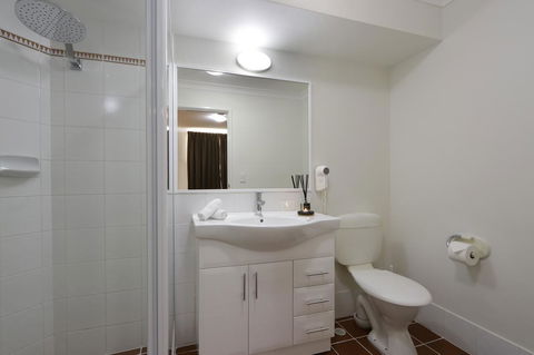 Hillarys Marina Apartment - Australian Directory 21