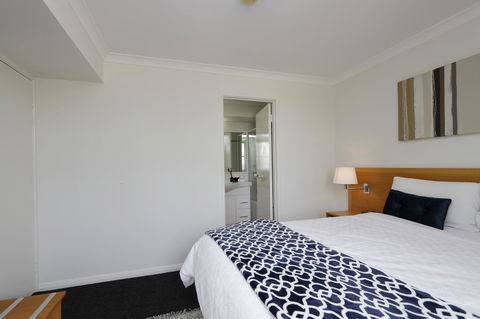 Hillarys Marina Apartment - Australian Directory 26