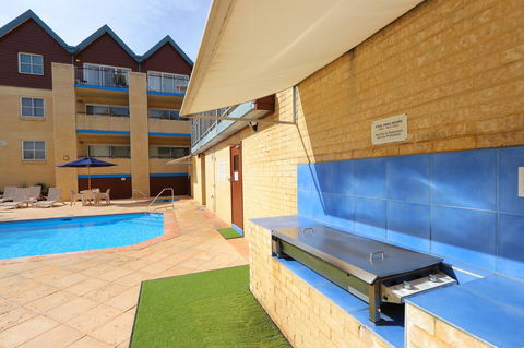 Hillarys Marina Apartment - Australian Directory 31