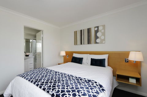 Hillarys Marina Apartment - Australian Directory 23