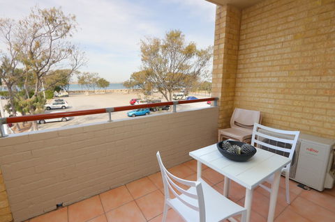 Hillarys Marina Apartment - Australian Directory 11