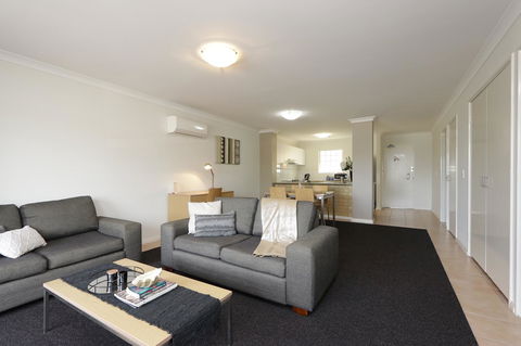 Hillarys Marina Apartment - Australian Directory 3