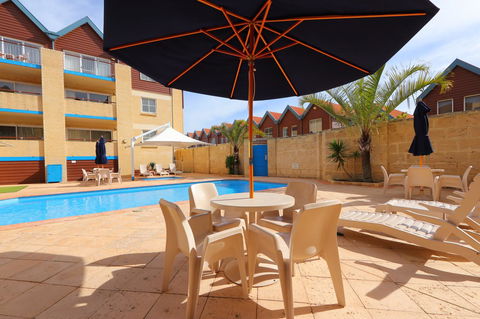 Hillarys Marina Apartment - Australian Directory 33