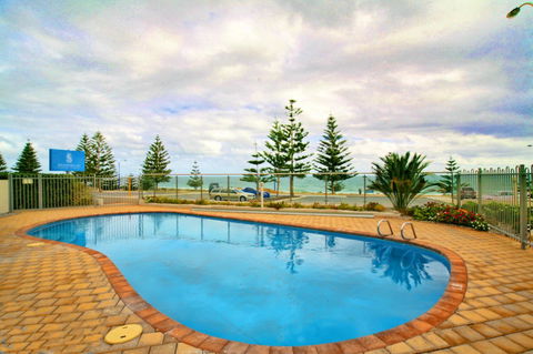 Scarborough Beach Front Resort - Shell Ten - Australian Directory 12