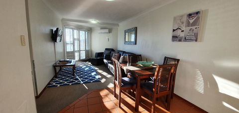 Scarborough Beach Front Resort - Shell Ten - Australian Directory 6