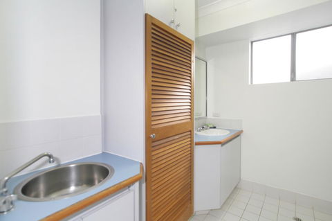 Scarborough Beach Front Resort - Shell Ten - Australian Directory 10