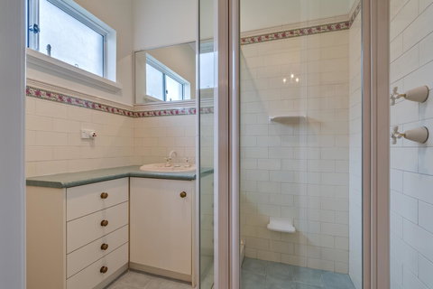 Serpentine Rose - Australian Directory 13