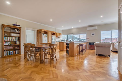 Serpentine Rose - Australian Directory 4