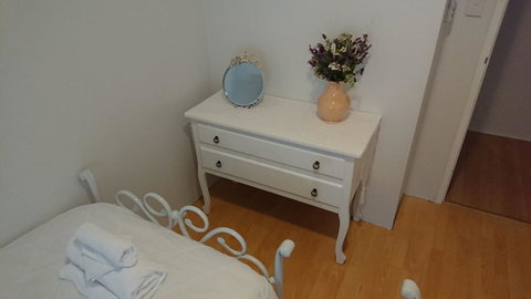 The Cottage On George Street - Australian Directory 21