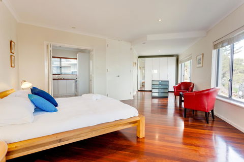 Cottesloe Contemporary Villa - Australian Directory 4