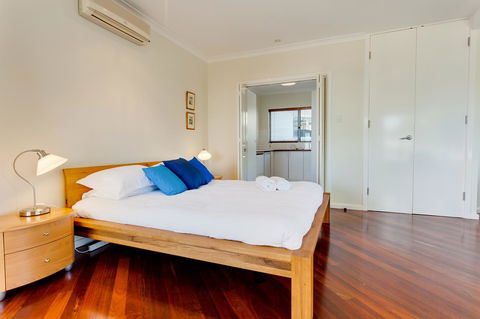 Cottesloe Contemporary Villa - Australian Directory 13