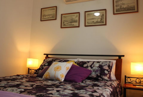 Jacaranda Hideaway Bed & Breakfast - Australian Directory 1