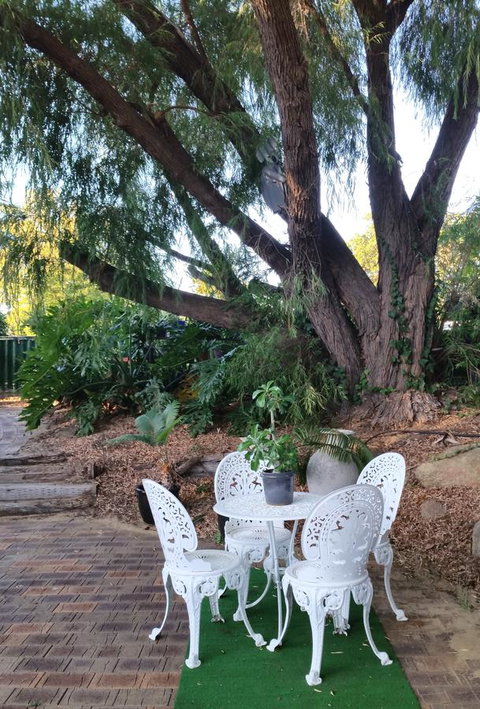 Jacaranda Hideaway Bed & Breakfast - Australian Directory 15