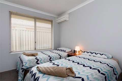 Rainbow Dream House - Australian Directory 15