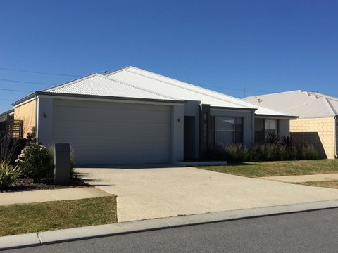 Rainbow Dream House - Australian Directory 27