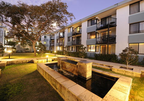 Lodestar Waterside Apartments - Australian Directory 3