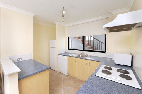 Lodestar Waterside Apartments - Australian Directory 23