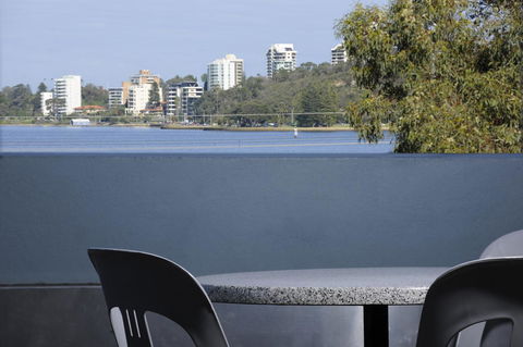 Lodestar Waterside Apartments - Australian Directory 27