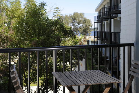 Lodestar Waterside Apartments - Australian Directory 42